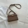 Bolso de Mano Pequeño Elegante y Atractivo para Mujer, Nuevo Modelo Verano 2026, Bolso Cruzado Casual y Único, Bolso de Mano a la Moda