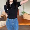 POLO cuello manga corta suéter corto 2024 Nuevo sentido de diseño elegante nicho corte ajustado adelgazante top versátil para mujeres