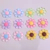 Macaron Glitter Fino Transparente Margarida Resina DIY Acessórios de Cabelo Grampo de Cabelo Capa de Celular Adesivo Ímã de Geladeira Acessórios de Joias