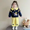 Conjunto para Menina 2026 Estilo Coreano Nova Moda Elegante Roupa Infantil Gola Boneca Moletom de Renda Conjunto de Duas Peças Bebê Menina