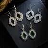 Brincos Geométricos de Luxo Leve Estilo Novo 2026 para Mulheres, Pino de Prata S925, Totalmente Cravejados com Zircônia Diamantada, Brincos Longos com um Toque de Moda de Alto Padrão