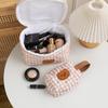 Bolsa de cosméticos con oso bordado de gran capacidad, bonita bolsa de almacenamiento para mujer, bolso de mano acolchado de algodón de gran capacidad portátil para estudiantes