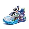 2026 Otoño Cuero Transpirable Infantil Dibujos Animados Hebilla Giratoria Tenis para Niños Antideslizante Suela Suave Tenis con Luces