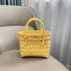 Bolso tejido de plástico nuevo del fabricante, cesta tejida, bolsa de regalo tejida a mano, bolsa de playa para mujer
