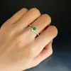 Anillo de Plata con Dijes Plata de Ley S925 Estilo Étnico Anillo de Plata en Forma de V con Turquesa y Ágata Roja del Sur Natural, Joyería de Plata Vintage