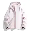 Mismo estilo que el conjunto de tres en uno para exteriores de la familia Luo, chaqueta tipo cáscara de dos piezas, ropa de manga larga cortavientos impermeable, chaqueta de alta gama, desmontable