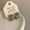Pendientes de Plata 925 con Cierre de Mariposa, Diseño de Nicho Europeo y Americano, Trenzado Metálico Irregular en Forma de C, Estilo Minimalista, Pendientes de Alta Gama para Mujer