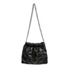 Tendencia de Moda Otoño e Invierno Bolso Cubo Negro para Mujer 2026 Nuevo Bolso Casual de Hombro Único Bolso de Cadena para Axila Bolso para Teléfono