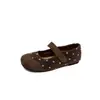 Zapatos de mujer de moda 2026 de un solo color con tacón oculto, versátiles zapatos Mary Jane de lunares con suela blanda y punta redonda con cierre de velcro, estilo coreano colección de otoño