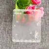 Etiqueta colgante de PVC esmerilado para ropa de niños y niñas Etiqueta colgante Certificado Etiqueta de plástico impermeable En blanco Autoadhesiva Antifalsificación