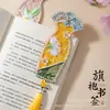 Regalo del Festival de Mediados de Otoño: Marcador de página de cheongsam de brocado de la dinastía Song, DIY hecho a mano, manualidad creativa de perlas estilo chino, kit de materiales de artesanía tradicional, actividad de team-building