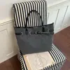 Bolsa de Lona Versátil Simple Tote de Gran Capacidad Hebilla de Cinturón Estilo Perezoso Informal Patchwork Bloque de Color de Mano Hombro Bolsa Grande