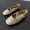 Novidade Outono 2026 Sapatos com Tira Cruzada para Uso Diário, Sapatos Casuais Planos Versáteis para Crianças, Atacado para Comércio Exterior