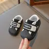 Zapatos de Lona para Niñas 2025 Primavera Nuevos Moda Coreana Zapatos Casuales Zapatos para Bebé Niño Suela Suave Antipatadas Zapatos para Caminar Modernos
