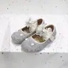 Zapatos de Princesa de Marca para Niñas 2026 Verano Nuevos Zapatos de Cuero para Niños Zapatos de Lentejuelas y Cristal para Actuación de Niñas Pequeñas 6441