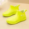 Nuevas botas de lluvia para hombre y mujer, zapatos impermeables antideslizantes, caña corta, moda, deportes ligeros, coreanas, comercio exterior, venta al por mayor