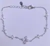 Pulseira de Prata de Lei 925 Trevo de Quatro Folhas Cristal de Gelo para Mulheres, Pulseira Fashionable de Luxo Leve Totalmente Diamantada Estilo Floresta com um Toque de Alto Padrão