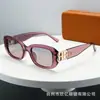 2025 Nuevo Estilo Cuadrado Marco Pequeño Decoración de Letras Lujo Ligero Alto Nivel Polarizados Gafas de Sol para Mujer Gafas de Sol con Tono Cambiante