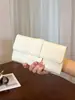 Yue Zi 2026 Outono Inicial Nova Carteira Feminina Retro Elegante Versátil Curta com Zíper Múltiplos Compartimentos para Cartões Porta-Moedas Bolsa