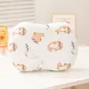 Almohada de dibujos animados, almohada con forma de gato de espuma viscoelástica, diseñada para adultos para dar soporte a la columna cervical y ayudar al sueño, adecuada para estudiantes y niños, y previene el colapso durante las siestas