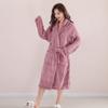 Bata de Baño Estilo Coral Velvet para Adultos, Gruesa y Esponjosa, Suave y Absorbente para Mujer, Engrosada y Adecuada para Usar como Ropa Exterior