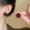 Pendientes de Bola Flockados de Colores para Mujer 2025 Nuevos Accesorios Retro Pendientes Otoño e Invierno Pendientes de Alto Nivel Estilo Hong Kong