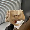 Bolsa Marrom Maillard Retrô Feminina 2026 Nova Bolsa de Ombro Único para o Trabalho Bolsa Transversal Bolsa Boston de Nicho