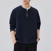 Camiseta masculina de manga comprida 2026 novo modelo, top de outono e inverno com meio zíper, moletom masculino de peça dupla falsa, roupas masculinas casuais largas