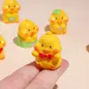 Mini Paisaje Dibujo Animado Pollito Amarillo Estéreo Resina Animal Muñeco Creativo Decoración de Escritorio de Computadora Coche Adornos