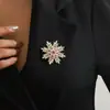 Productos Ecológicos, de Moda, de Alta Gama, Elegante y Versátil Broche de Copo de Nieve de Cristal Artificial Regalo de Navidad