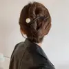 Grampo de Cabelo Vintage Outono/Inverno 2026 Estilo Coreano Clipe Torcido de Cabelo de Alta Qualidade Acessório de Cabelo Simples Elegante Ornamento de Cabelo Versátil para o Dia a Dia