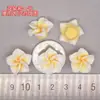Fábrica direta de atacado de frangipani de cerâmica macia DIY pulseira colar joias de cabelo estilo viagem e vento materiais de flor artesanais