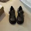 Zapatos Mary Jane Cuadrados de Tacón Grueso Estilo Británico para Mujer 2026 Primavera Correa de Hebilla Retro Suela Gruesa Zapatos Pequeños de Cuero Zapatos Individuales