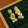Aretes de Flores Metálicas Exageradas 925 Sentido de Alta Gama Aretes de Pin de Plata de Hoja Aretes de Moda para Mujer Aretes de Viento Frío Lote