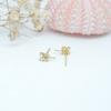 Pendientes pequeños con forma de flor de trébol con incrustaciones de diamantes, estilo elegante, plateados, con soporte vacío.