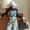 Conjunto Estilo Coreano para Meninas Primavera 2026 Novo Doce e Descolado Top Patchwork de Jeans em Forma de Coração Calça Jeans Wide-Leg Solta com Strass