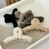 Clip de Cruz de Peluche Simple para Otoño e Invierno Estilo Coreano Elegante de Alta Gama Pinza de Tiburón Pinza para el Cabello de la Parte Posterior de la Cabeza Pinza de Cabello Elegante