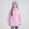Nueva chaqueta softshell 2026 para mujer, abrigo cortavientos e impermeable de otoño e invierno, chaqueta softshell corta a la cintura para petite