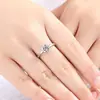 Anillo de Copo de Nieve Plateado Estilo Coreano para Mujer con Diamante de Zirconia, Regalo de Navidad, Estilo Minimalista de Moda Simple y Fresco, Cobre de Celebridad de Internet