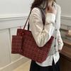 Bolsa de Tricô Xadrez de Grande Capacidade Feminina 2025 Bolsa de Mão com Textura Explosiva para o Dia a Dia Versátil Bolsa de Mão Tote Tendência