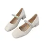 Zapatos Mary Jane 2026, tacones altos para mujer con tacón grueso, nuevo estilo con pedrería, zapatos de vestir sencillos blancos de punta cuadrada con piel suave