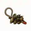 Popular Llavero Colgante de Racimo de Uvas de Sándalo Verde para Hombres y Mujeres, Sencillo Accesorio de Madera para Teléfono y Bolso