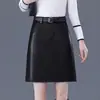 Mini saia de couro preta da moda para mulheres, novo estilo outono e inverno 2026, cintura alta, saia evasê modeladora, elegante e versátil, saia curta justa ao corpo