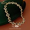 Colar de Flor Cravejado com Diamantes Vintage, Corrente para Clavícula de Luxo Leve Nicho, Joia Estilo Palácio Retrô para Mulheres com Sensação de Alto Padrão