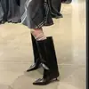 Botas de Cano Alto Apontadas Estilo Melanoid para Mulheres 2026 Outono Inverno Novo Estilo Afinando Salto Agulha Salto Médio Panturrilha Larga Botas Longas