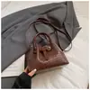 Bolsa de Mão Pequena Texturizada de Luxo para Mulheres, Nova Bolsa Transversal Versátil Vintage 2026, Bolsa de Balde Exquisita Tecida de Mão