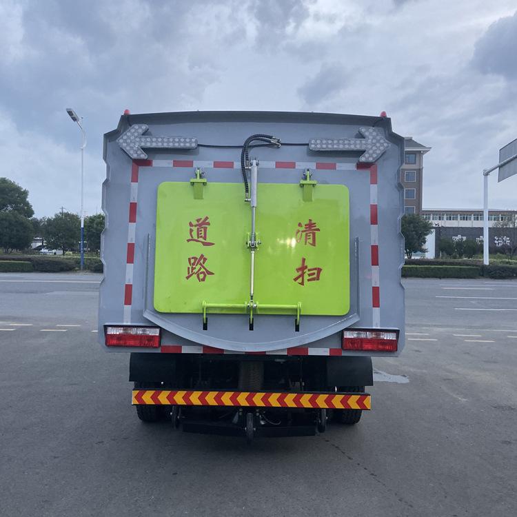 东风大多利卡干湿两用扫路车道路洗扫车可上蓝牌放心选购