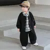 Conjunto de Ropa para Niños Primavera y Otoño 2026 Nueva Moda Elegante Ropa de Otoño para Bebés Niños Conjunto Elegante de Tres Piezas