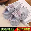Tênis esportivo infantil feminino com solas macias, tênis estilo "dad shoes" infantil, novo modelo outono 2026, sapatos casuais fofos, tênis de corrida leve antiderrapante