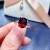 Anillo de Tanzanita Natural Anillo de Granate Rojo Sangre de Paloma Cristal Full Light Lujo Elegante Estilo Retro Boutique Regalo